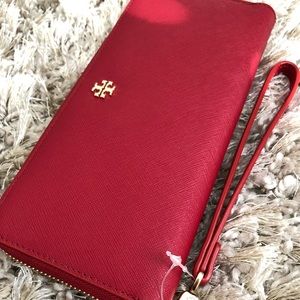 Tory Burch York Passport Continental Wallet